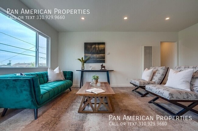Building Photo - 11853 Manor Dr