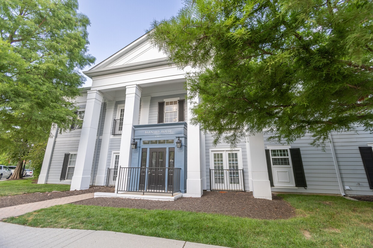 12853 Tradd St Unit APT 1B, Carmel, IN 46032 Condo for Rent in Carmel