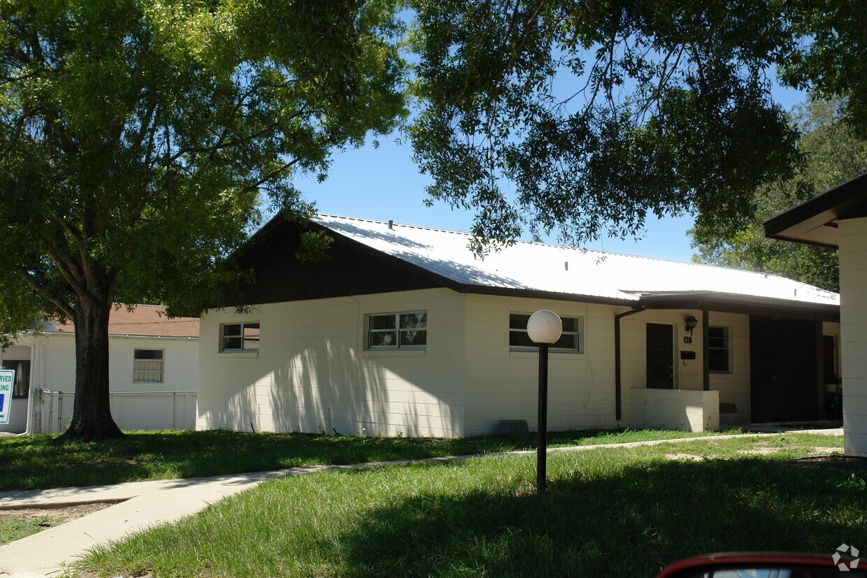 Primary Photo - 12 S Glenwood Ave