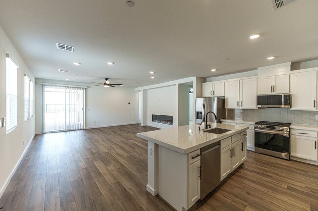 Building Photo - 10848 Corliss River Ave