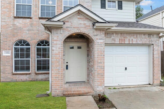 Building Photo - 13511 Forest Pines Village Ln