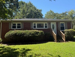 Building Photo - 217 Tremont Dr