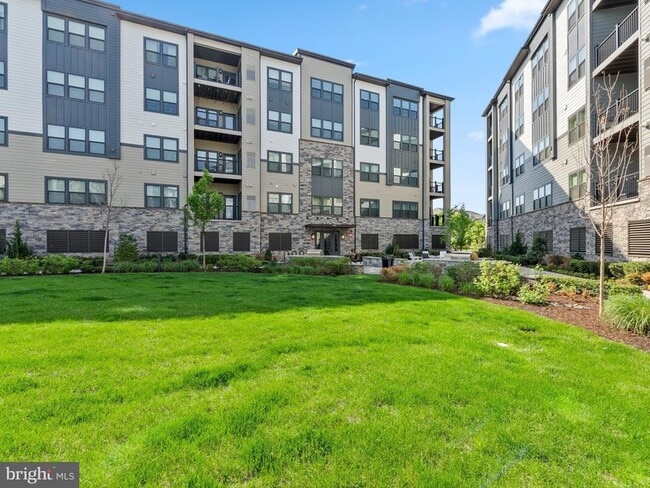 Building Photo - 12865 Mosaic Pk Wy