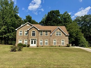 Building Photo - 431 Whitewater Tr