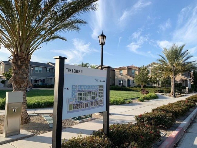 Foto del edificio - GORGEOUS HOME IN EASTVALE CORONA