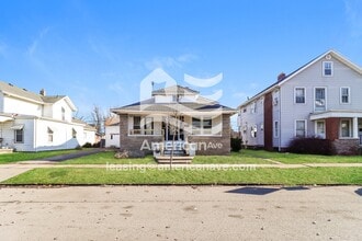 Building Photo - 3962 Woodhaven Dr