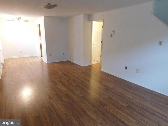 Foto del edificio - 809 Logan St