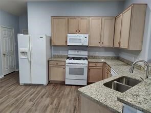 Foto del edificio - 14123 Curry Creek Ln