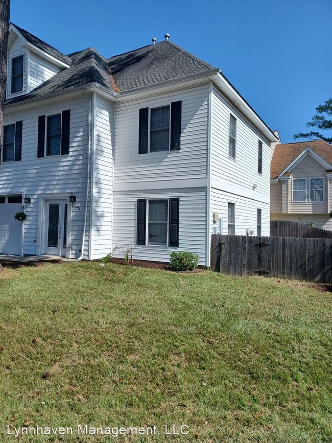 Building Photo - 4 br, 3.5 bath House - 2216 W Berrie Cir