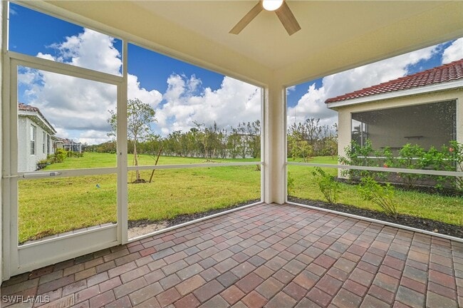 Foto del edificio - 4466 Dutchess Park Rd