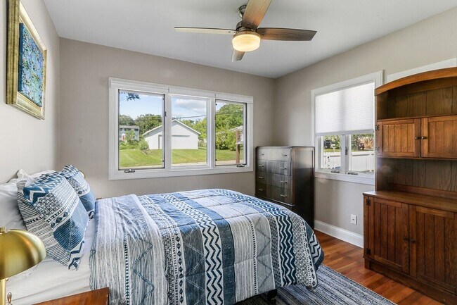 Foto del edificio - Lake Como Cozy Furnished Loft Available for Monthly & Mid-Term Rentals