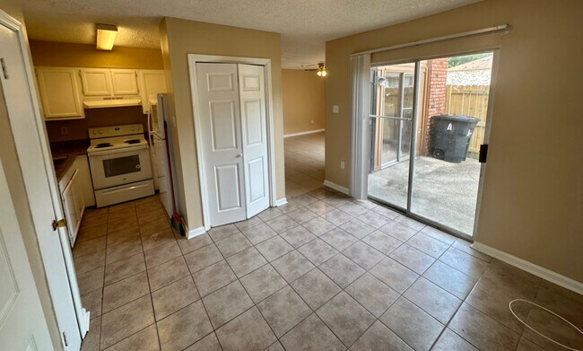 Building Photo - 11634 W Sherwood Meadow Ave