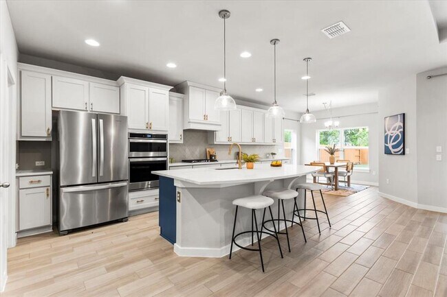 Foto del edificio - 7709 Barbary Ct