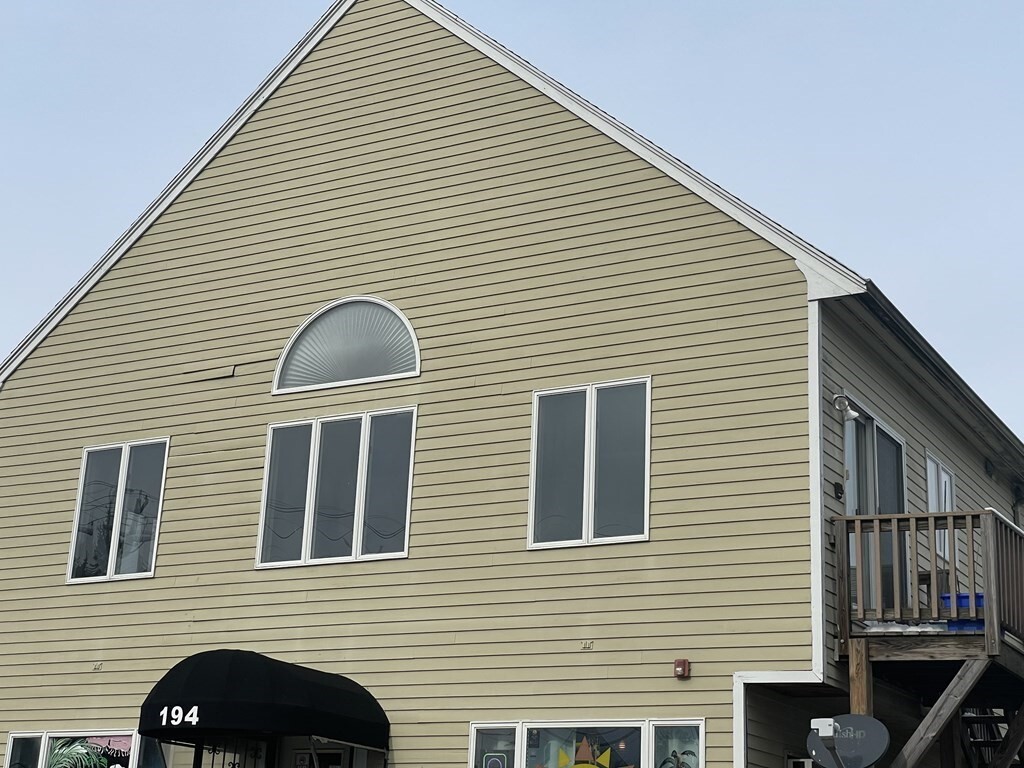 4 Stephen St Unit 2, New Bedford, MA 02740 Room for Rent in New Bedford, MA