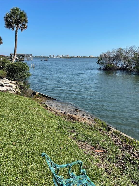 Foto del edificio - 5242 Riverside Dr