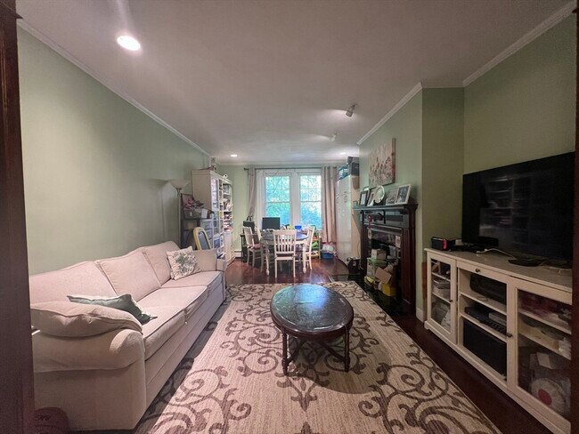 Building Photo - 313 Tappan Street Unit 2