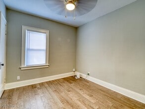 Building Photo - 570 Juneway Dr