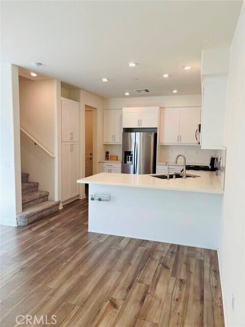 Foto del edificio - 42 Harmony Dr