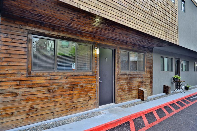 Primary Photo - 1423 Kipling St