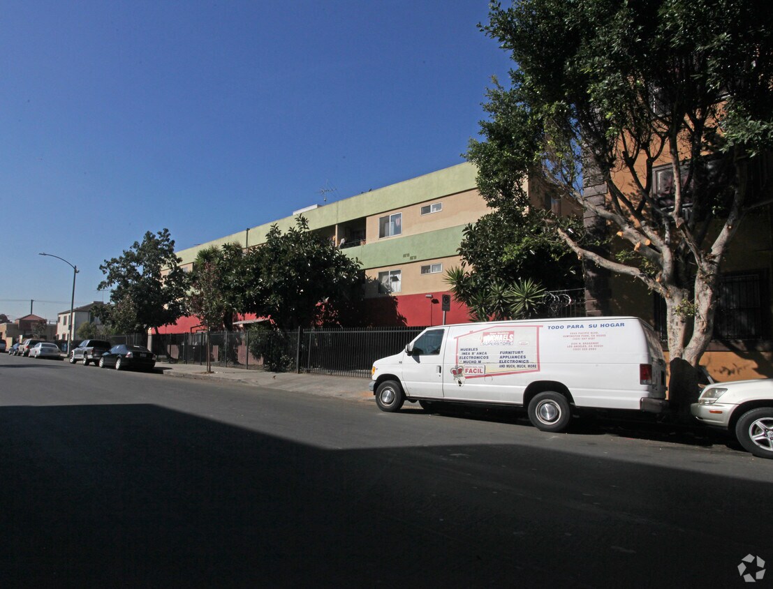 Building Photo - Westlake Arms Apartments