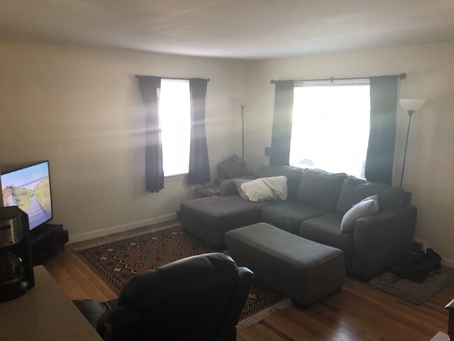 Foto del edificio - 813 Balboa Dr