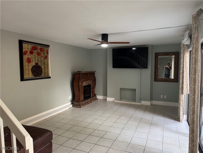 Foto del edificio - 1708 Park Meadows Dr