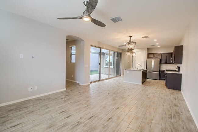 Building Photo - 4 Bedroom single family home in Gilbert
