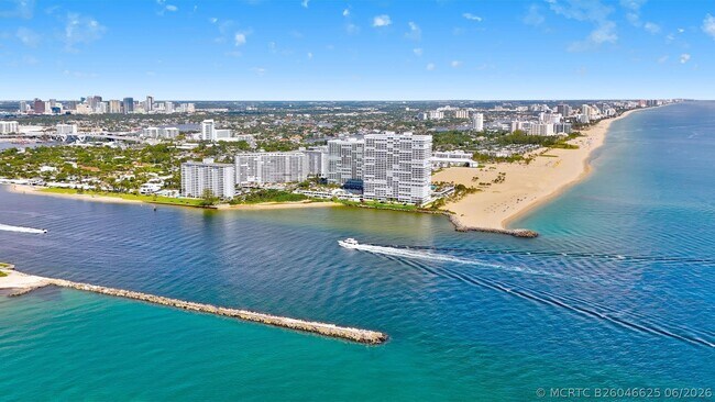 Building Photo - 2000 S Ocean Dr