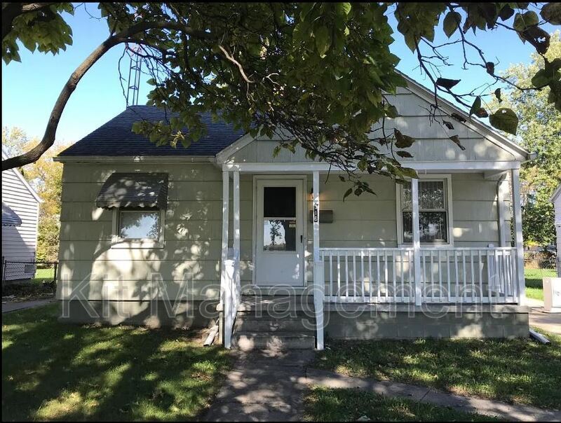 Primary Photo - 316 Waggoner Blvd