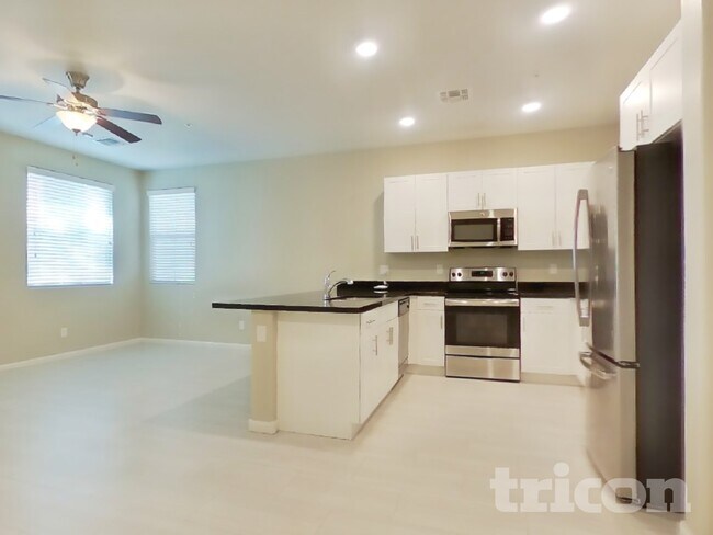 Foto del edificio - 12573 W Hummingbird Terrace