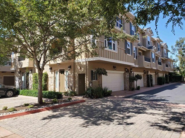 Foto principal - 2130 Cosmo Way