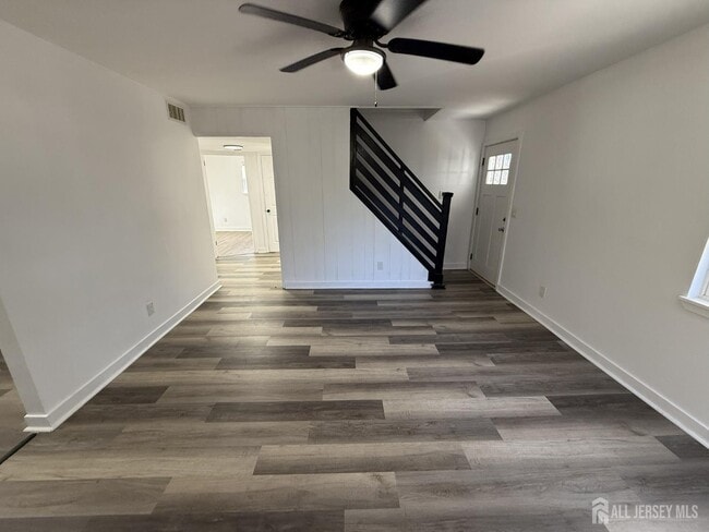 Foto del edificio - 1060 Terrace Blvd