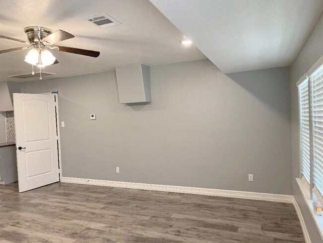 Foto del edificio - 25745 Dulaney St