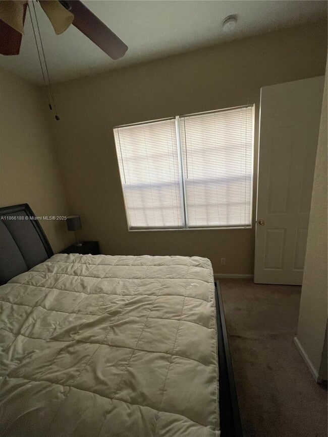 Foto del edificio - 2505 NW 4th Ct