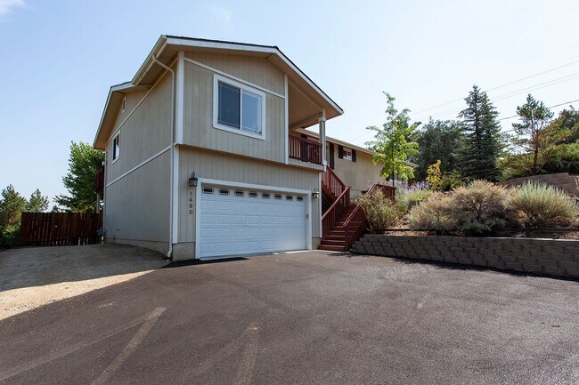 Building Photo - 1450 Rainna Ct