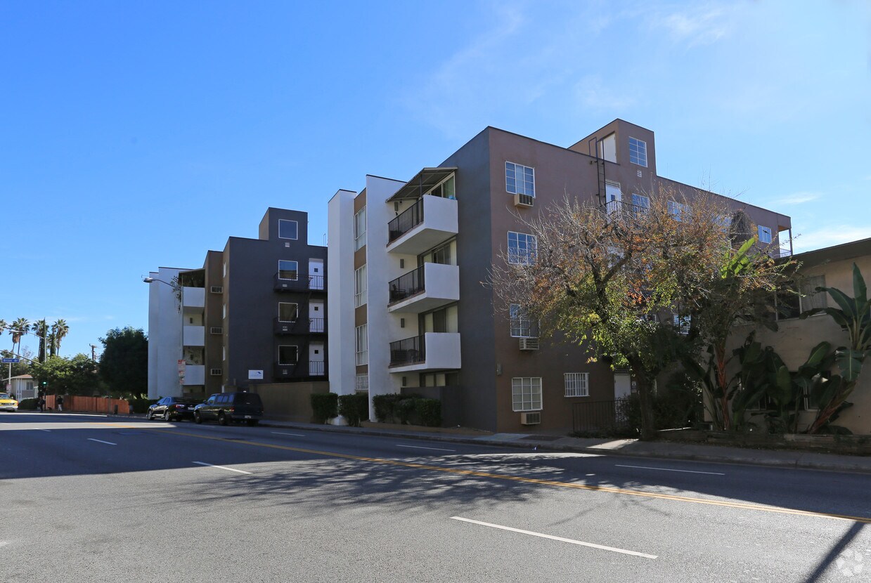 8440 Fountain Ave 8440 Fountain Ave West Hollywood, CA Apartments