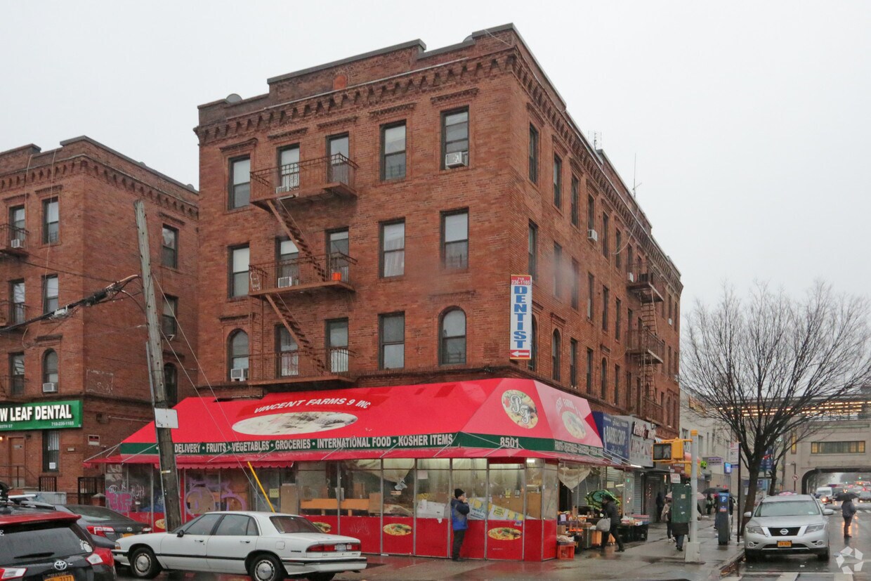 Building Photo - 2200 85th St