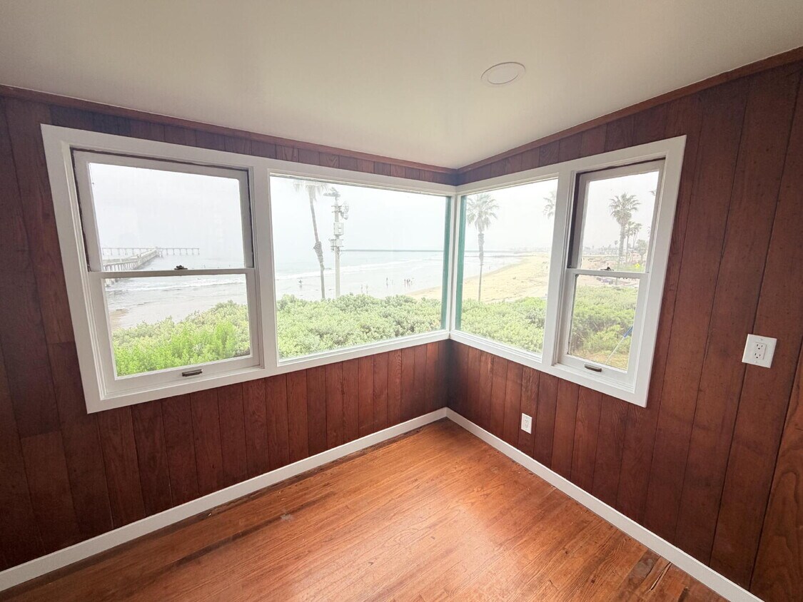 Foto del edificio - Oceanfront Cottage on Niagara Avenue — Steps from the Pier, beach, and restaurants 1 Bed | 1 Bath...