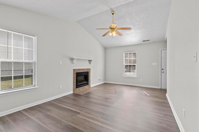 Building Photo - Hunters Creek 2 bedroom Coming Soon!