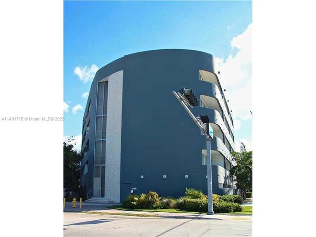 Foto del edificio - 2694 Inagua Ave