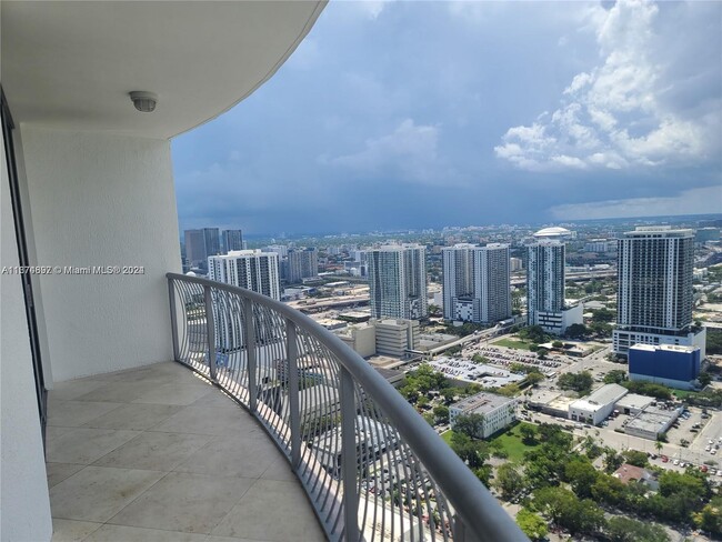 Foto del edificio - 1750 N Bayshore Dr