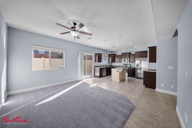 Foto del edificio - Charming 3 Bedroom Townhome