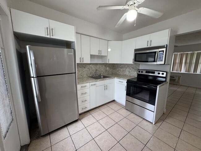 Foto del edificio - 606 SW 8th St