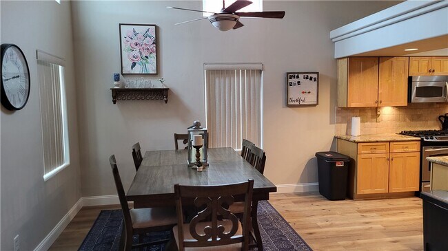 Foto del edificio - 6305 Vista Laguna Dr