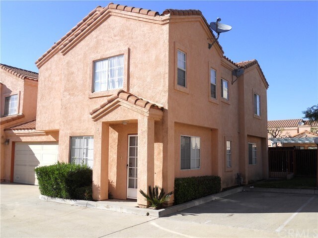 Building Photo - 1081 E Grand Ave