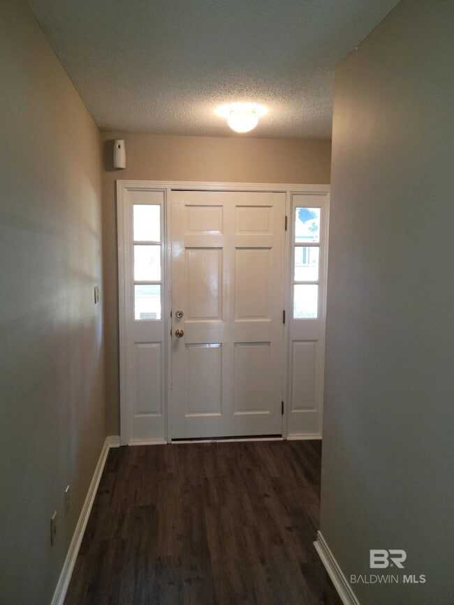 Foto del edificio - 459 Ridgewood Dr