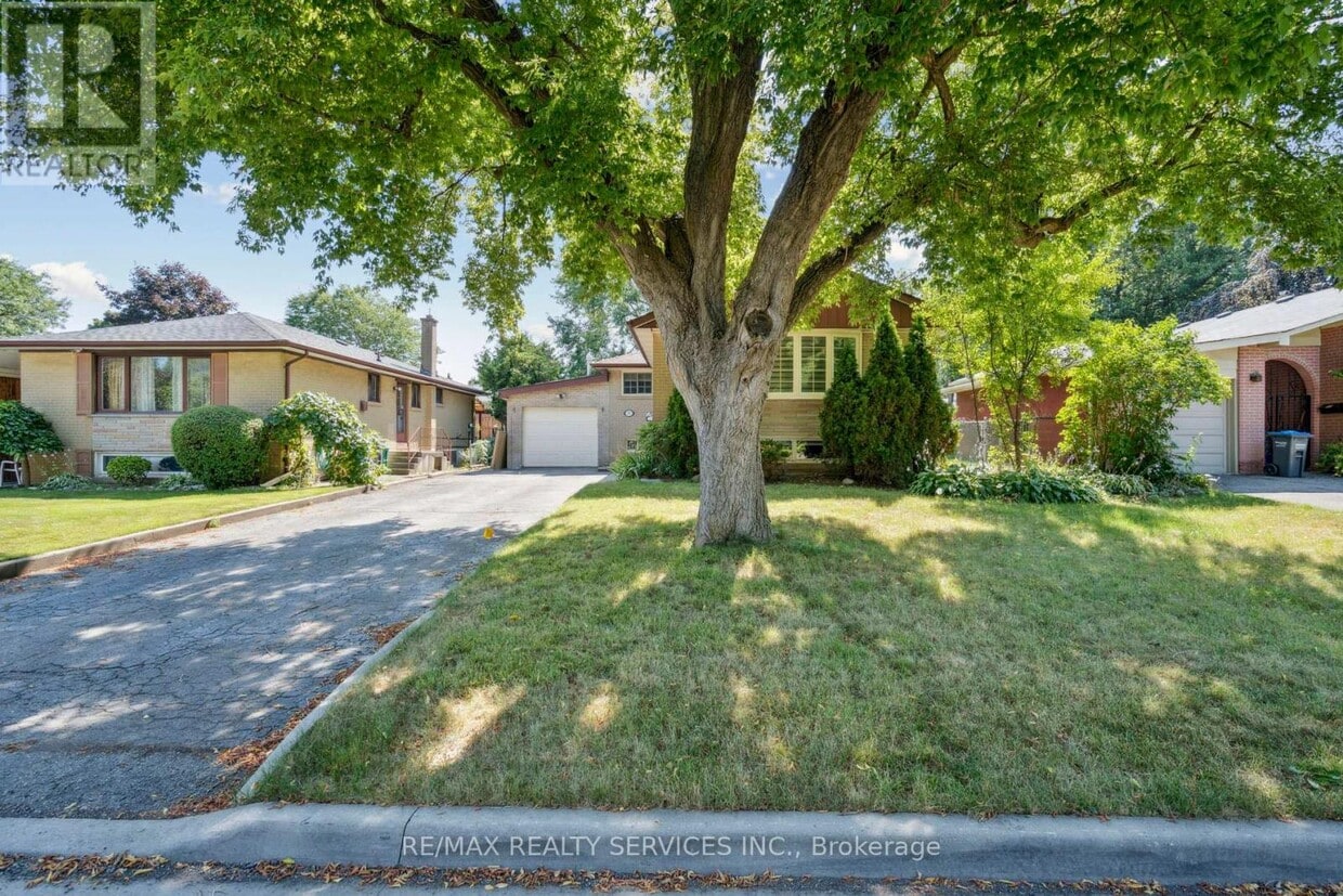 Primary Photo - 15 McClure Ave