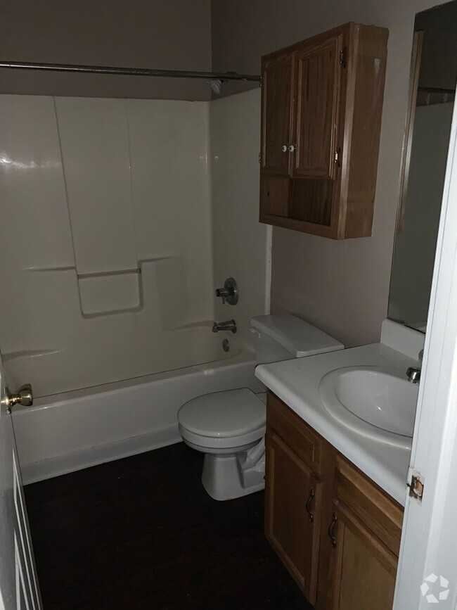 Building Photo - 1815 Kraig Dr