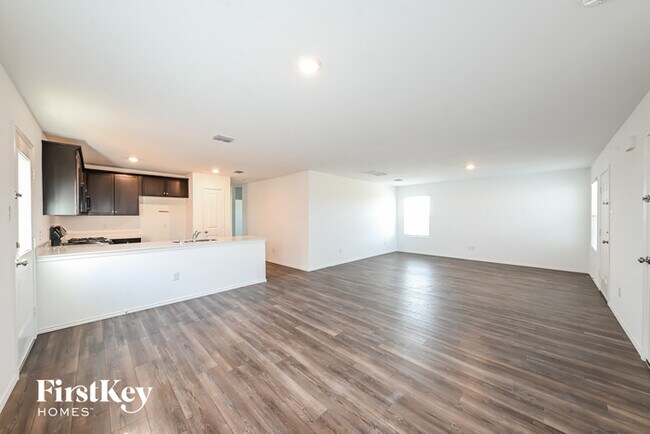 Building Photo - 5751 Barbaro Dr