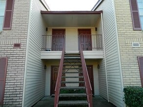 Building Photo - 2120 El Paseo St